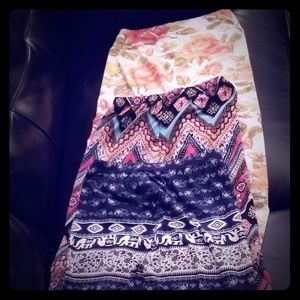 Grouping of 3 pair crop length leggings